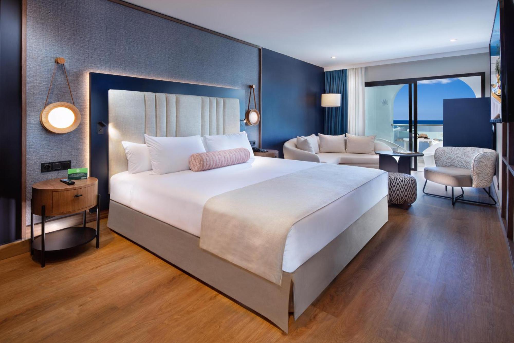 Junior Suite met Uitzicht op de Zee of het Zwembad